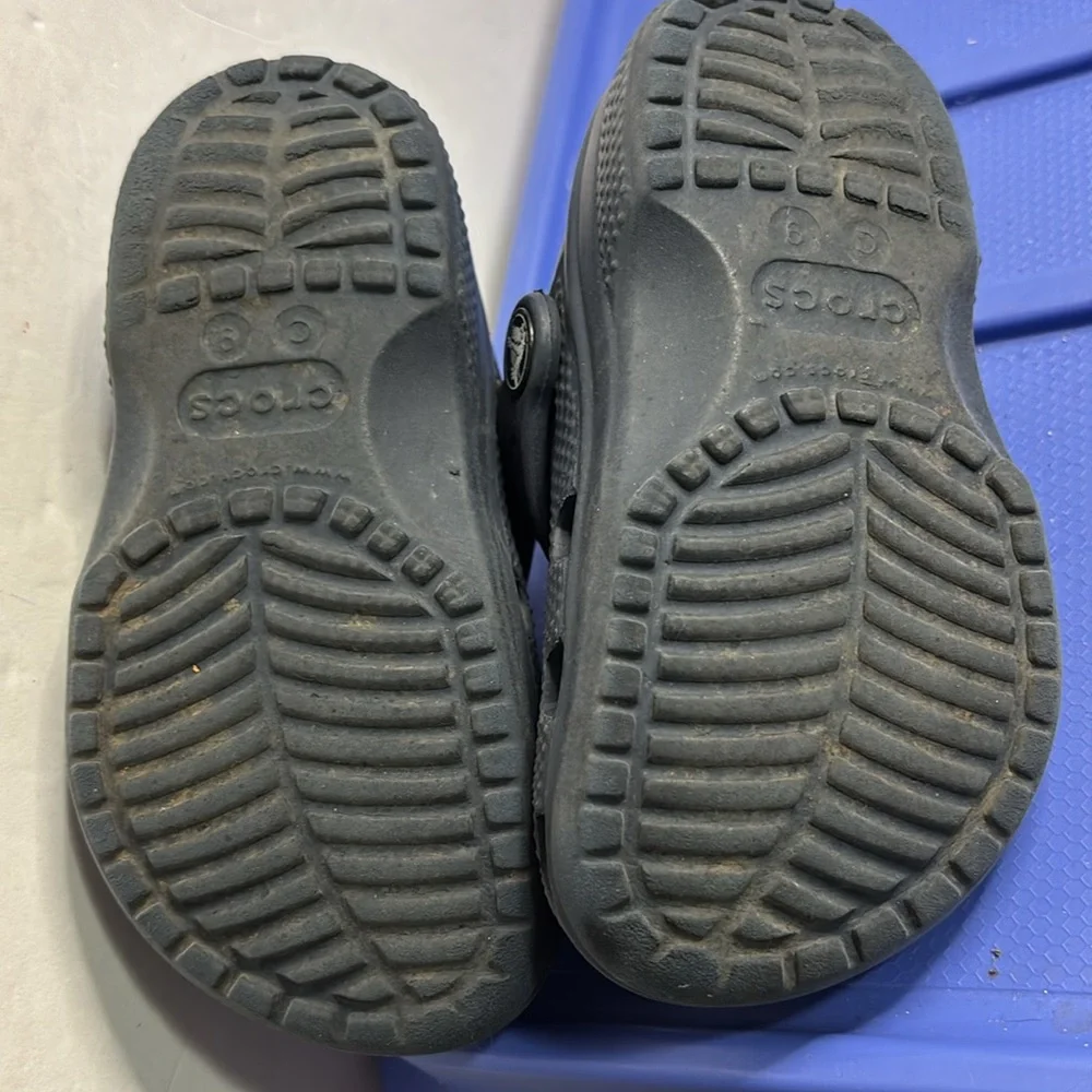 Crocs Kids' Navy Clogs Sz C-9 VGC